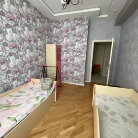 In Baku 90.0 m² apartment is for rent - Image 6