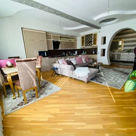 In Səbail rayonu 100.0 m² apartment is for sale - Image 2
