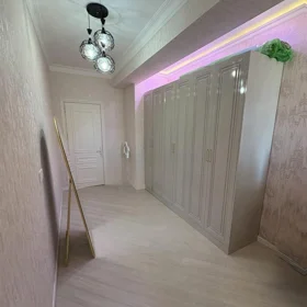 In Baku 90.0 m² apartment is for sale - Image 4