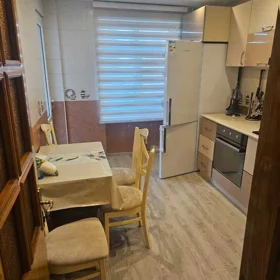 In Baku 90.0 m² apartment is for rent - Image 3