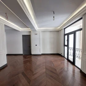 In Səbail rayonu 225.0 m² apartment is for sale - Image 2