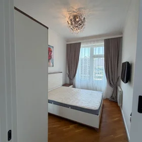 In Baku 60.0 m² apartment is for rent - Image 5