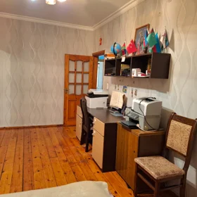 In Baku 110.0 m² apartment is for sale - Image 6
