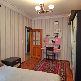 In Baku 110.0 m² apartment is for sale - Image 9
