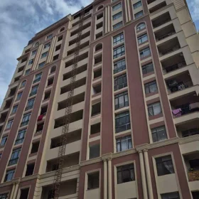 In Səbail rayonu 75.0 m² apartment is for sale - Image 2