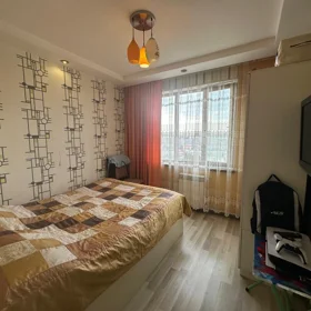In Baku 102.0 m² apartment is for sale - Image 5