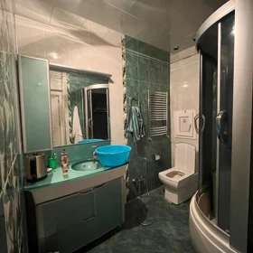 In Baku 100.0 m² apartment is for sale - Image 8
