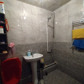 In Khirdalan 62.0 m² apartment is for sale - Image 5