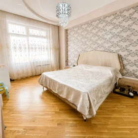In Baku 98.0 m² apartment is for sale - Image 4