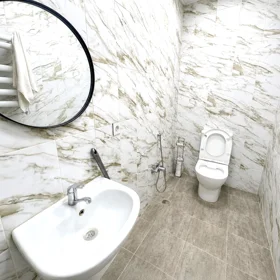 In Baku 115.0 m² apartment is for sale - Image 2