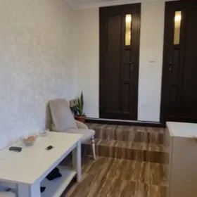 In Khirdalan 80.0 m² house with 4.0 rooms is for sale - Image 3
