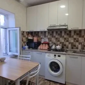 In Khirdalan 80.0 m² house with 4.0 rooms is for sale - Image 7