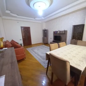 In Baku 140.0 m² apartment is for rent - Image 3