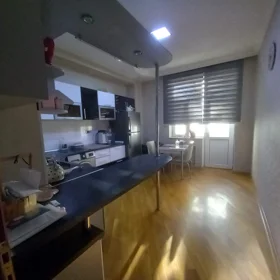In Baku 140.0 m² apartment is for rent - Image 10
