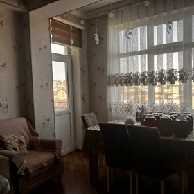 In Baku 109.0 m² apartment is for sale - Image 8