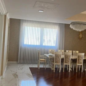 In Baku 400.0 m² apartment is for rent - Image 4