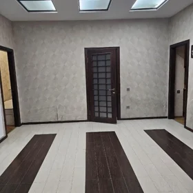 In Baku 140.0 m² apartment is for rent - Image 4