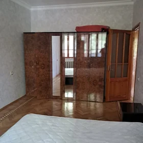In Baku 75.0 m² apartment is for rent - Image 6