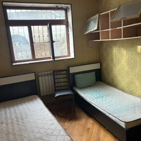 In Baku 90.0 m² apartment is for rent - Image 2