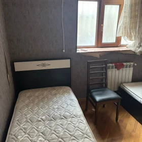 In Baku 90.0 m² apartment is for rent - Image 3