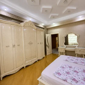 In Baku 117.0 m² apartment is for sale - Image 10