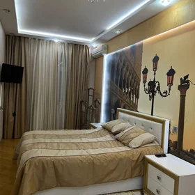 In Baku 100.0 m² apartment is for sale - Image 9