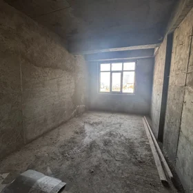 In Baku 181.0 m² apartment is for sale - Image 4
