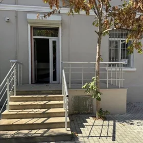 Xətai rayonu-da 115.0 m2 ofis kirayə verilir