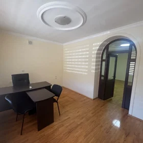Xətai rayonu-da 115.0 m2 ofis kirayə verilir - Şəkil 2