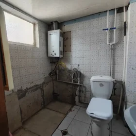 In Baku 50.0 m² apartment is for sale - Image 8