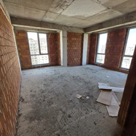 In Baku 140.0 m² apartment is for sale - Image 2