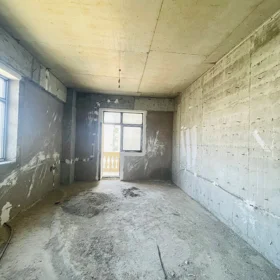 In Baku 93.0 m² apartment is for sale - Image 3
