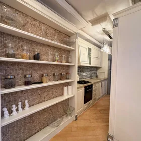 In Baku 107.0 m² apartment is for sale - Image 3
