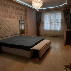 In Baku 230.0 m² apartment is for rent - Image 7