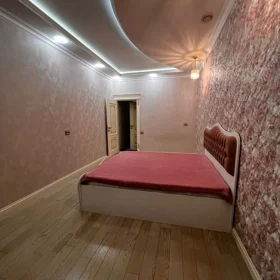 In Baku 230.0 m² apartment is for rent - Image 10