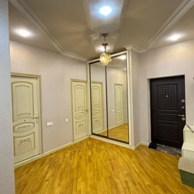 In Baku 80.0 m² apartment is for rent - Image 7