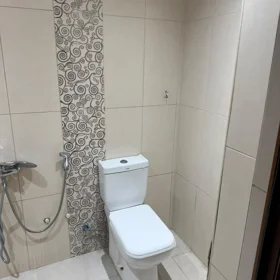 In Baku 70.0 m² apartment is for rent - Image 9