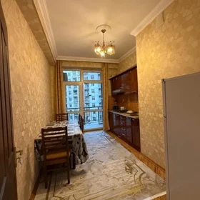 In Baku 124.0 m² apartment is for rent - Image 9