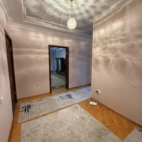 In Baku 140.0 m² apartment is for rent - Image 5