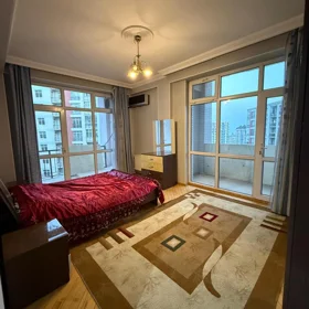 In Baku 140.0 m² apartment is for rent - Image 10