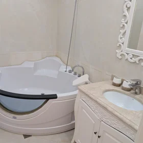 In Baku 120.0 m² apartment is for rent - Image 3