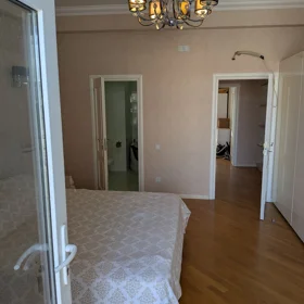 In Baku 120.0 m² apartment is for rent - Image 5