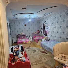 In Baku 90.0 m² apartment is for sale - Image 8