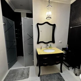 In Baku 90.0 m² apartment is for rent - Image 10