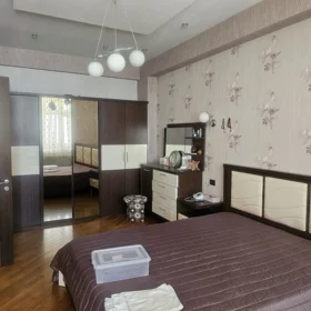 In Baku 100.0 m² apartment is for rent - Image 2