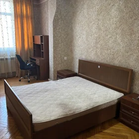 In Baku 90.0 m² apartment is for rent - Image 5