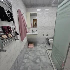 In Baku 66.0 m² apartment is for sale - Image 2