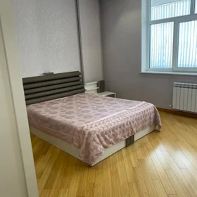In Baku 150.0 m² apartment is for rent - Image 3