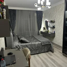 In Baku 70.0 m² apartment is for sale - Image 8