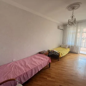 In Baku 130.0 m² apartment is for rent - Image 2